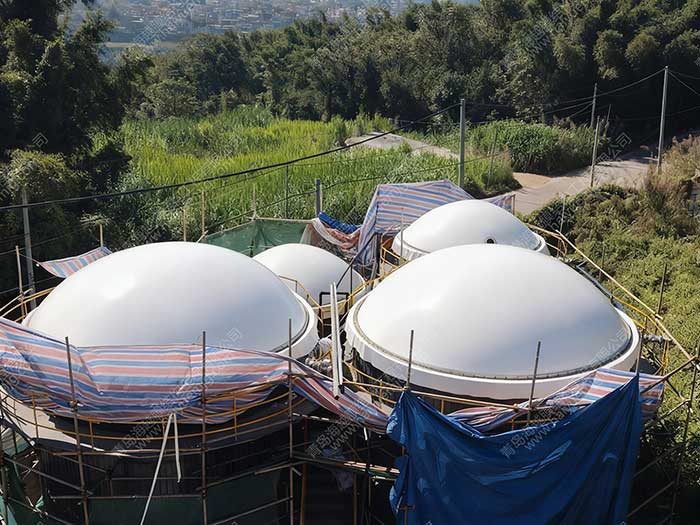 青岛海越一体化双膜气柜:赋能养殖场绿色发展,以创新技术领跑沼气存储新纪元